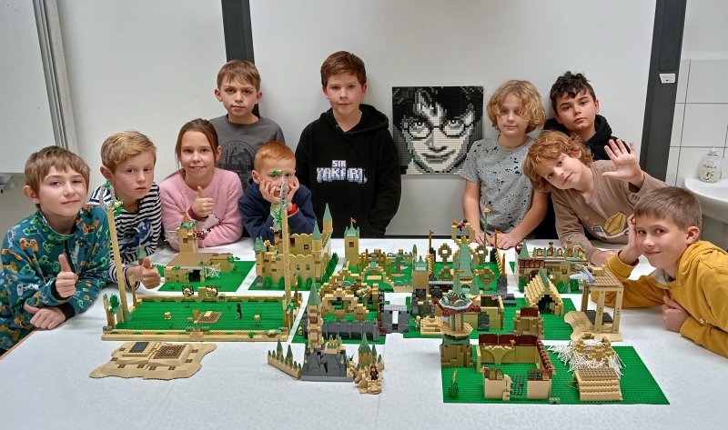 foto Kouzlíme v Bradavicích  s HARRY POTTEREM 9002