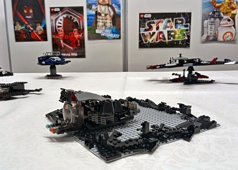 foto Kompletujeme STAR WARS 10502
