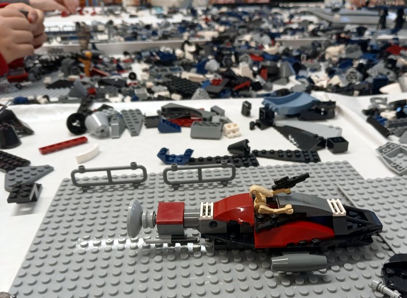 foto Kompletujeme STAR WARS 10508