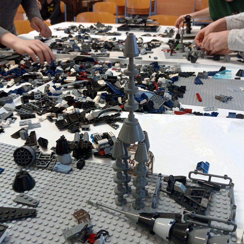 foto Kompletujeme STAR WARS 10517