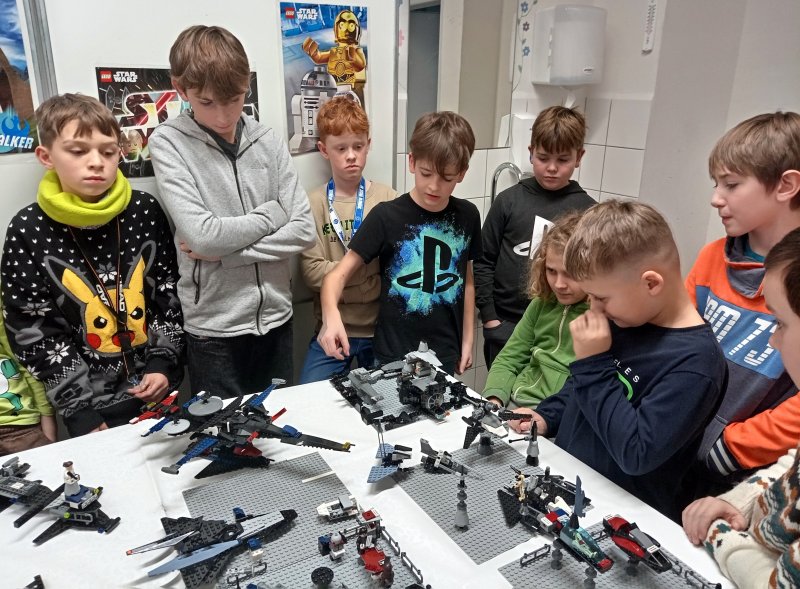 foto Kompletujeme STAR WARS 10540