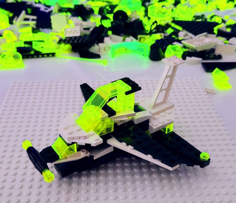 foto KOSTKY MEZI OBRAZY VI. Star Wars + Svítící vesmír 14310