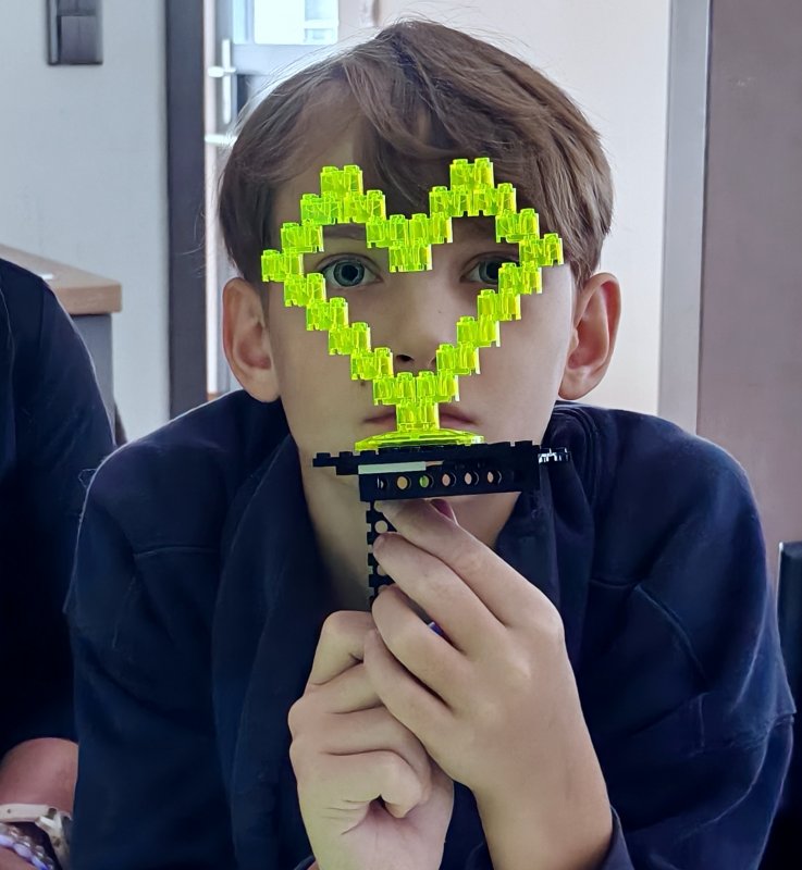 foto KOSTKY MEZI OBRAZY VI. Star Wars + Svítící vesmír 14324