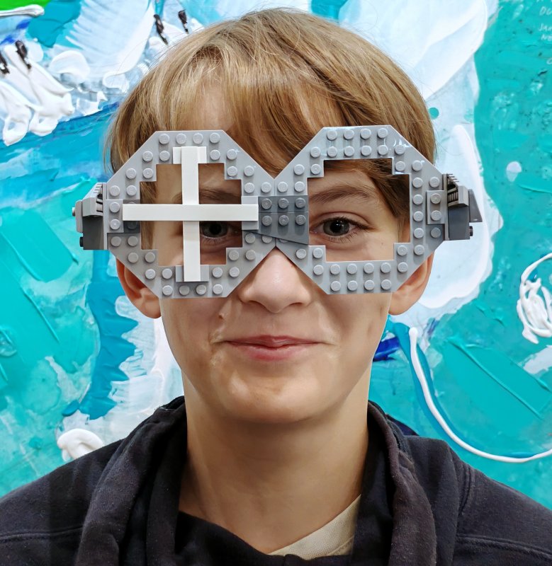 foto KOSTKY MEZI OBRAZY VI. Star Wars + Svítící vesmír 14353