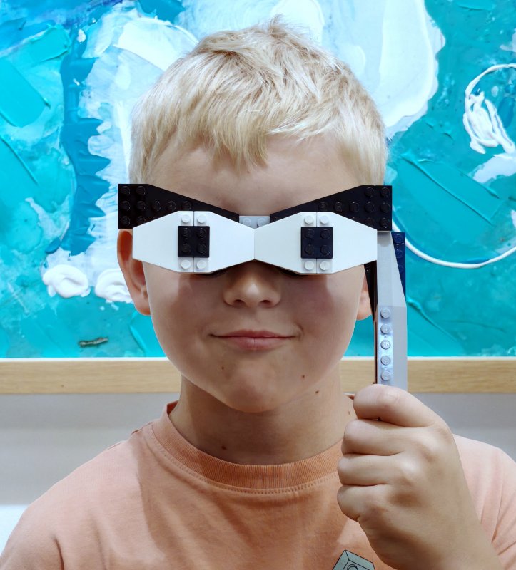 foto KOSTKY MEZI OBRAZY VI. Star Wars + Svítící vesmír 14354