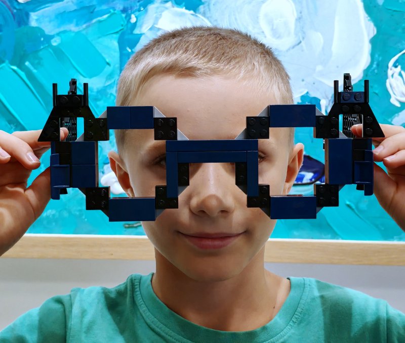 foto KOSTKY MEZI OBRAZY VI. Star Wars + Svítící vesmír 14356