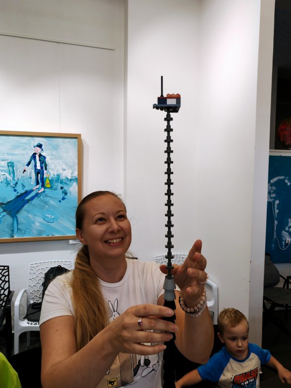 foto KOSTKY MEZI OBRAZY VI. Star Wars + Svítící vesmír 14359