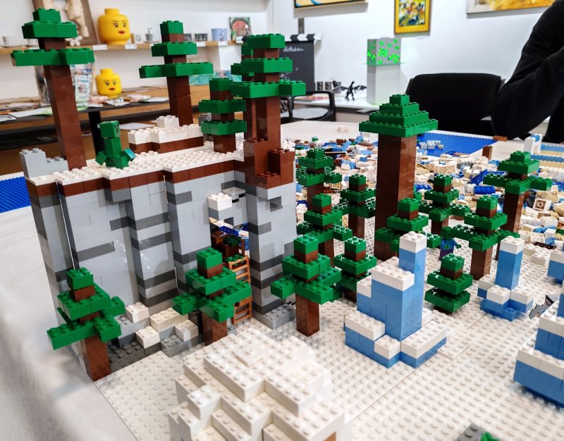 foto KOSTKY MEZI OBRAZY IX. Minecraft Winter + Frozen 19212