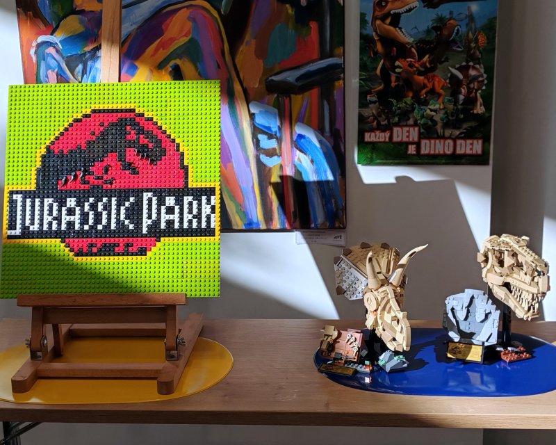 foto Kostky mezi obrazy VIII. DINOSVĚT