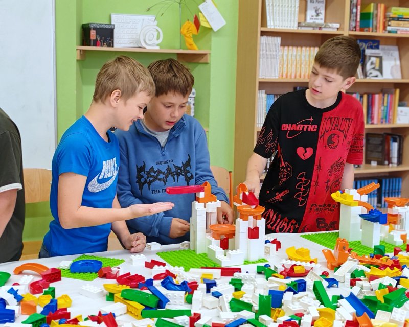 foto Návrat o PŮLSTOLETÍ ZPĚT 20048